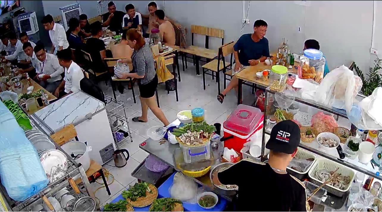 Chính chủ sang nhượng lại mặt bằng kinh doanh quán ăn tại phố Dương Khuê