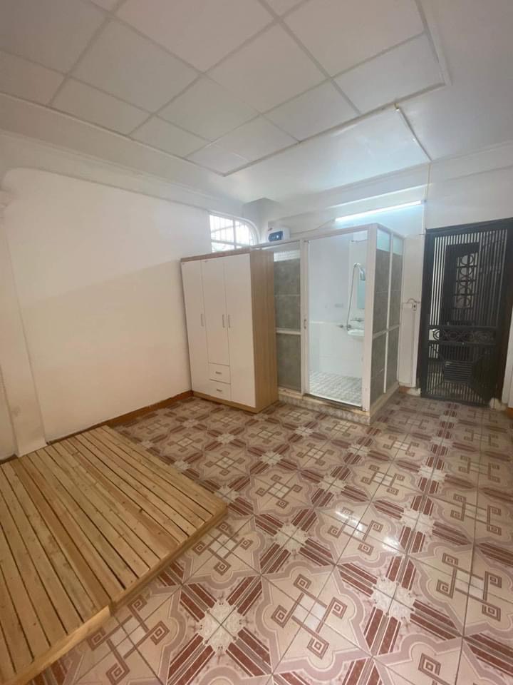 Mình cần nhượng gấp phòng ở 61 Phùng Chí Kiên ạ.