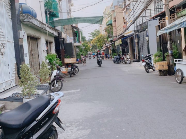 Bán nhà hẻm 85 đường Bình Thành, Bình Tân, 75m2, 3 tầng, hẻm 6m thông, giá rẻ