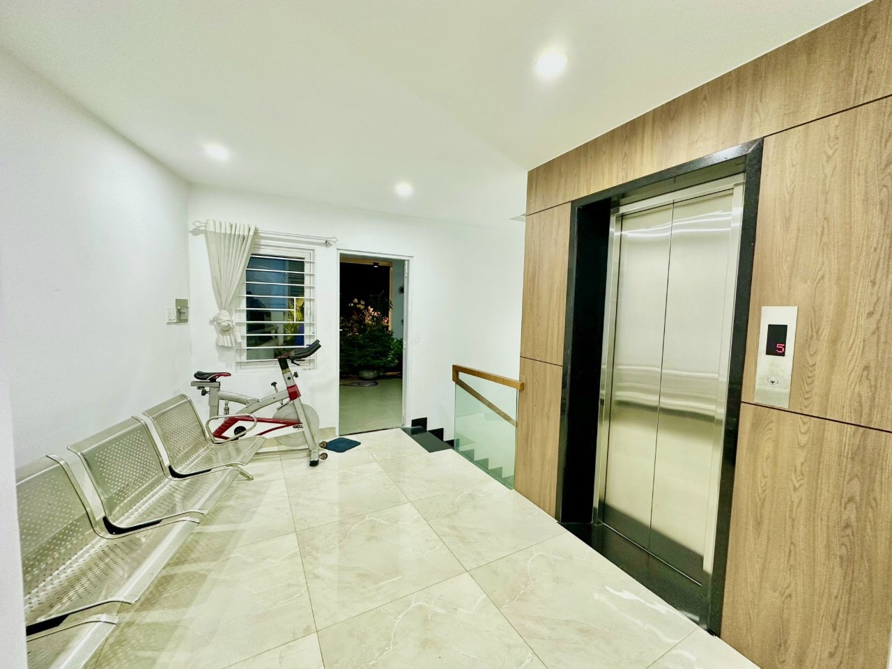 Giảm sốc 4 tỷ - Phú Nhuận - HXH vô nhà - P11 - Nở hậu thần tài - Gía chỉ 17.9 tỷ Tl