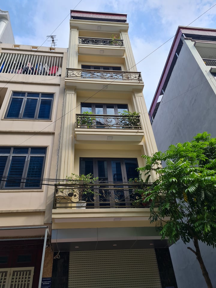 Nhà mới Phố Thái Thịnh, Đống Đa, 61m2, 5 tầng, thang máy, ô tô dừng đỗ, kinh doanh, giá 12.8 tỷ