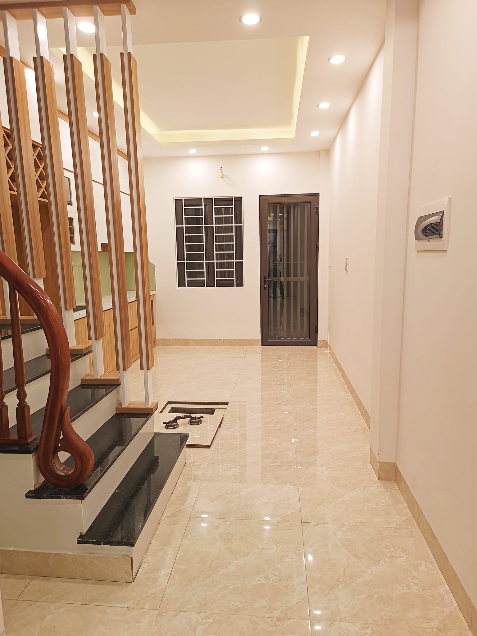 BÁN NHÀ MỚI NGÕ NGUYỄN AN NINH - 5 TẦNG THANG MÁY - THOÁNG TRƯỚC SAU - CÁCH Ô TÔ 10M - NGÕ THÔNG - SỔ NỞ HẬU ĐẸP.