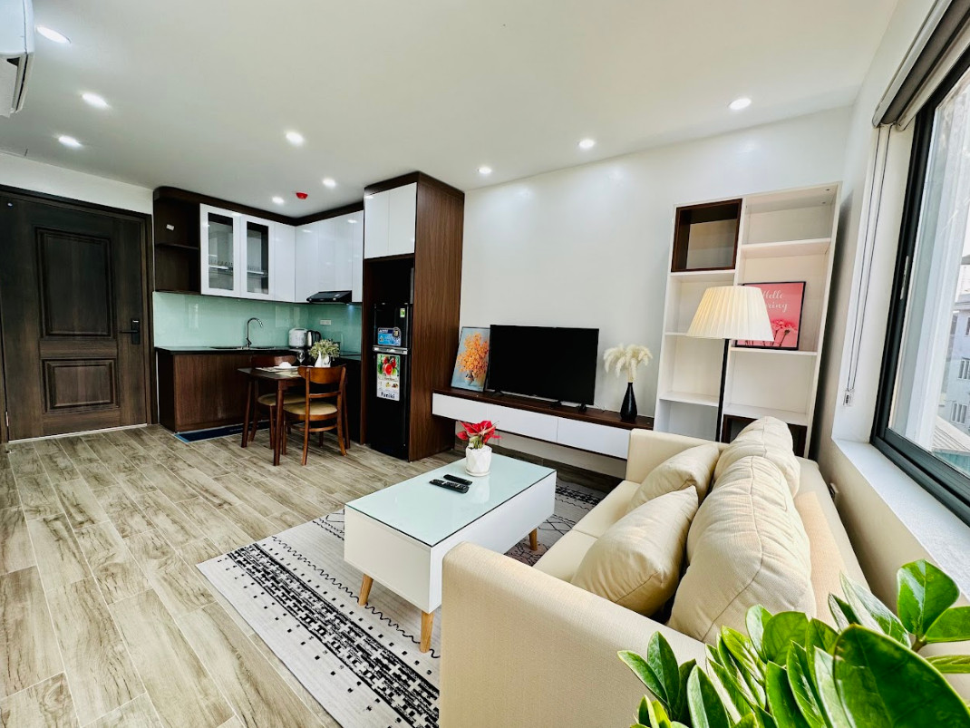 Cho thuê Chung cư mini 1N,1K mặt phố Võng Thị. Nhà mới 2 thoáng siêu xịn. Chỉ 8.5tr