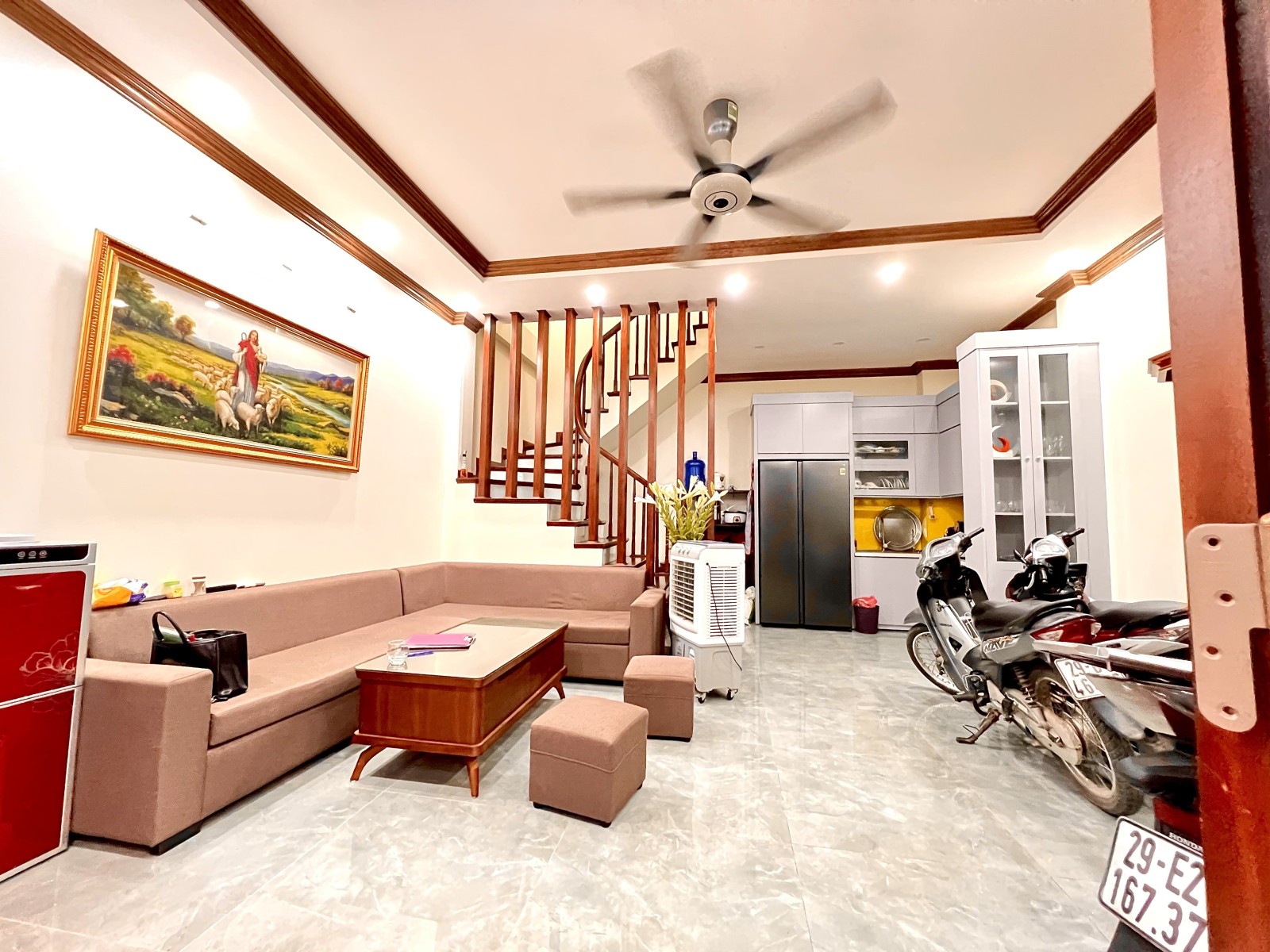 Bán nhà ĐẸP Phố Giáp Bát, Hoàng Mai, Ô TÔ, 45m, 5 Tầng, MT 5,4m, 4 tỷ 5