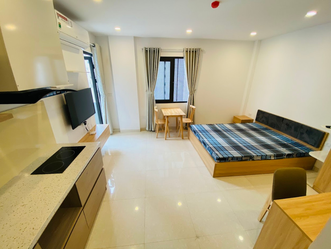 Cho thuê Căn hộ dịch vụ tại ngõ 444 Đội Cấn, Ba Đình, HN. Ban công View cực thoáng. Chỉ 6.5tr