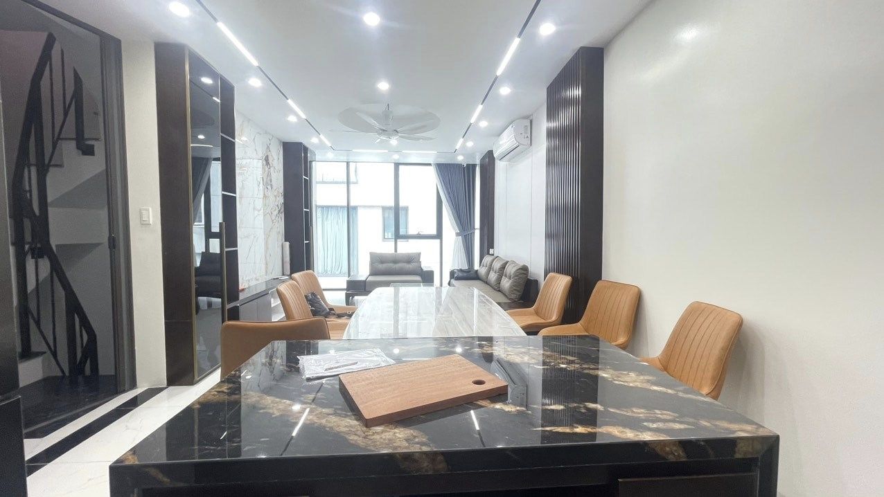 MẶT PHỐ NGUYỄN KHANG - 6 TẦNG THANG MÁY 55m2 17 tỷ mặt tiền KINH DOANH 5,8m