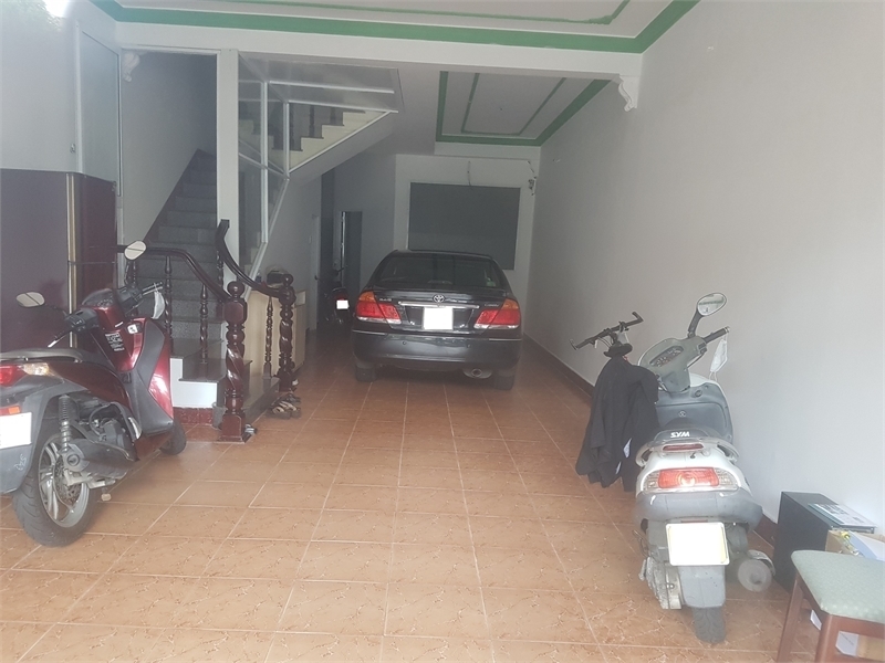 Cho thuê mặt bằng đường 30/4, tpvt cửa kính sạch đẹp