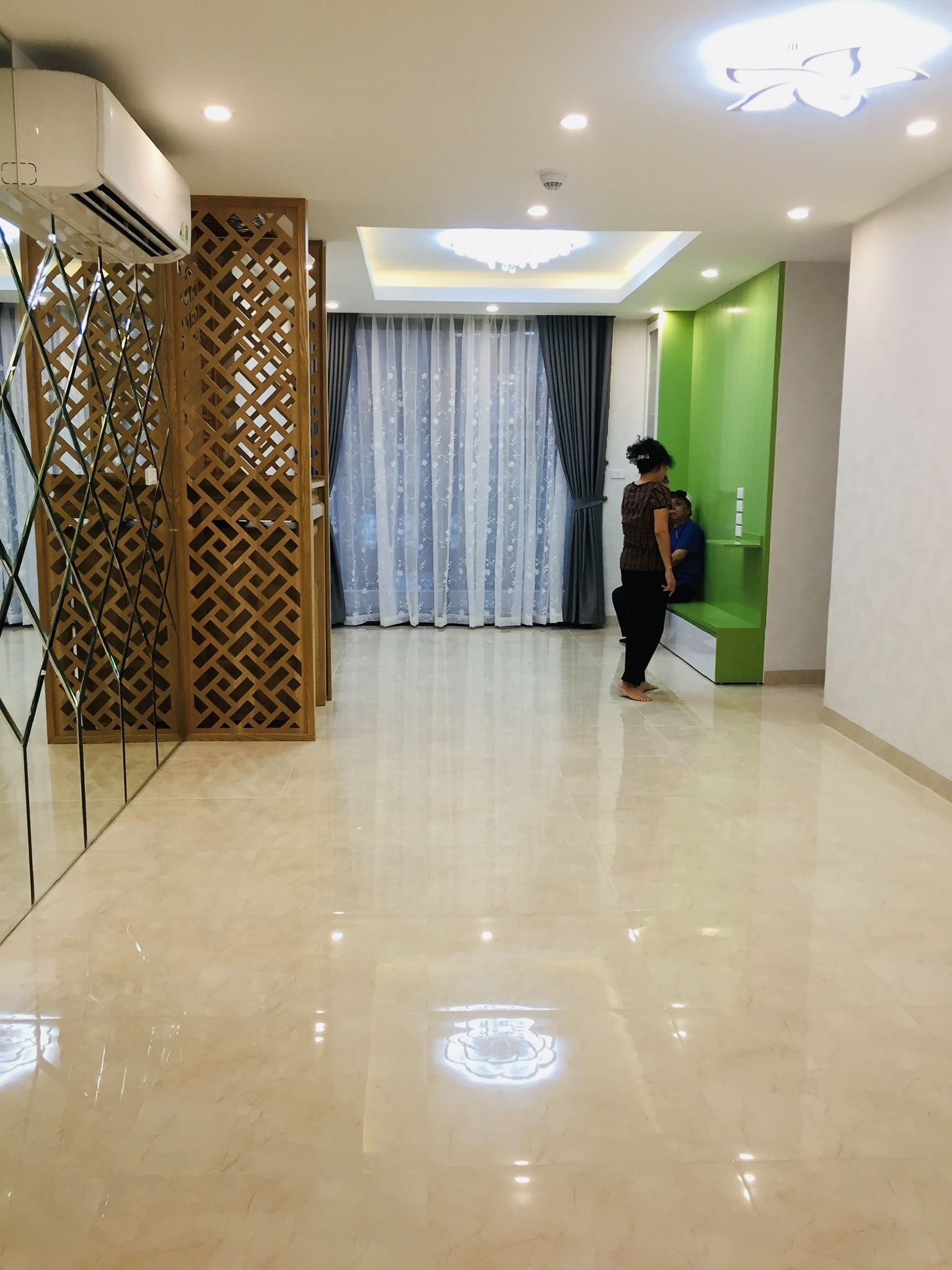 Chung cư Center point Cầu giấy 86m2 3 ngủ 2VS SĐCC.