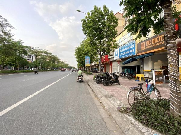 Bán nhà mặt phố Ngô Gia Tự - 58m2 - 5 tầng - Mặt tiền 5m - 11 tỷ - Vỉa hè - Ô tô - KD - VP