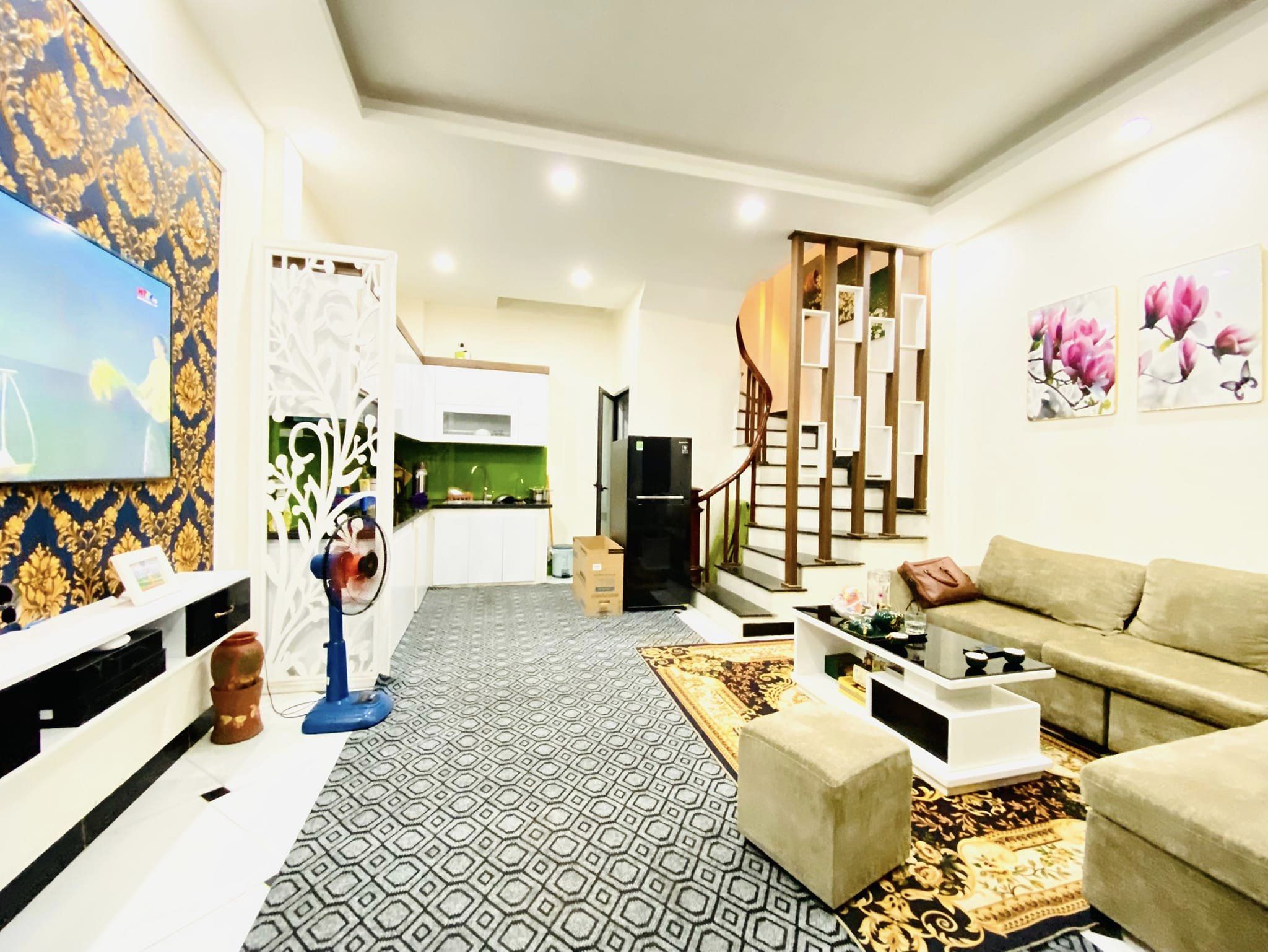 BÁN NHÀ KIM GIANG - Ô TÔ TẬN CỔNG - 30M RA PHỐ - CHỦ TẶNG FULl NỘI THẤT - Ở NGAY