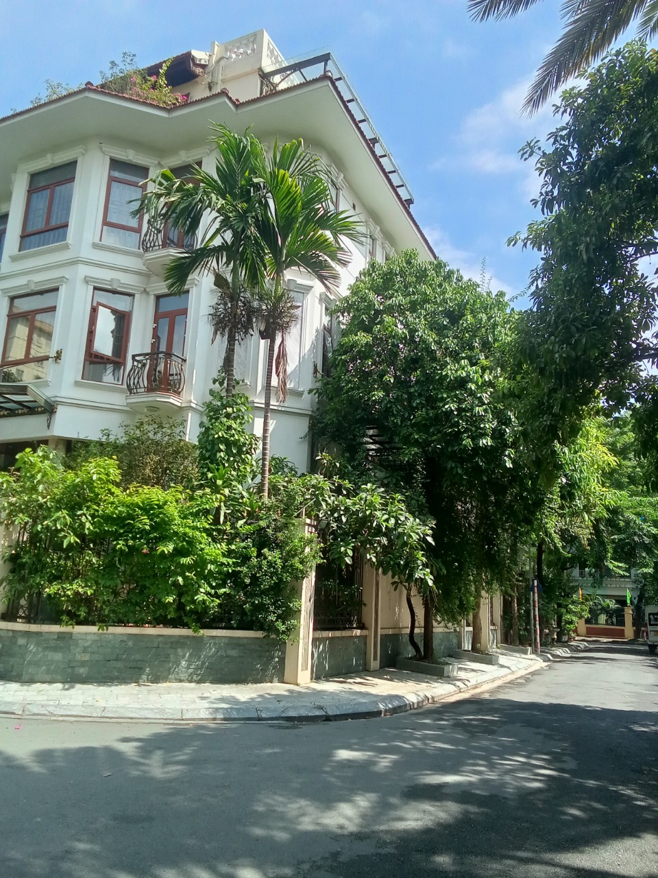 Bán Nhanh Biệt thự Sân vườn Lưu Hữu Phước View Công Viên 95M*8M Giá 20 Tỷ.