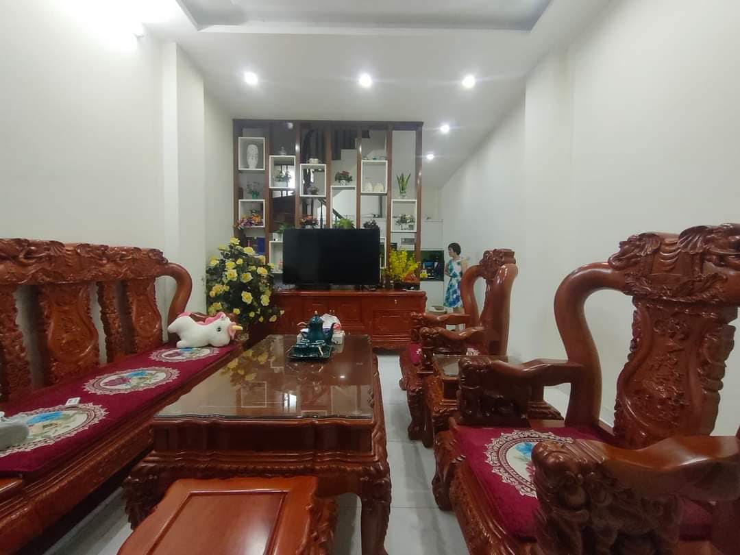 Bán nhà phố Trần Thái Tông, quận Cầu Giấy. DT 36m x 4 Tầng x Giá 3.5 tỷ