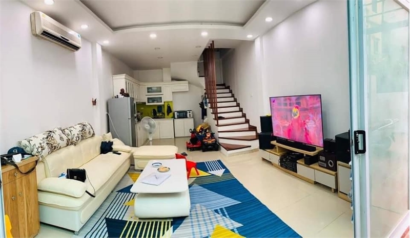 Bán nhà ngõ 79 Cầu Giấy - thông ra Công viên Cầu Giấy - giá 4,2 tỷ