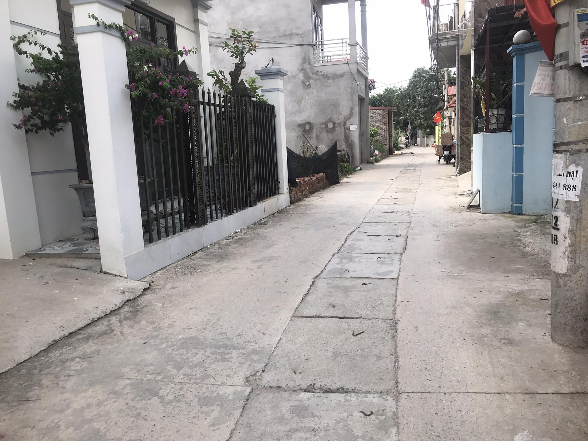 Bán 40m đất TT Quang Minh,mt4.5m,giá 900 triệu.