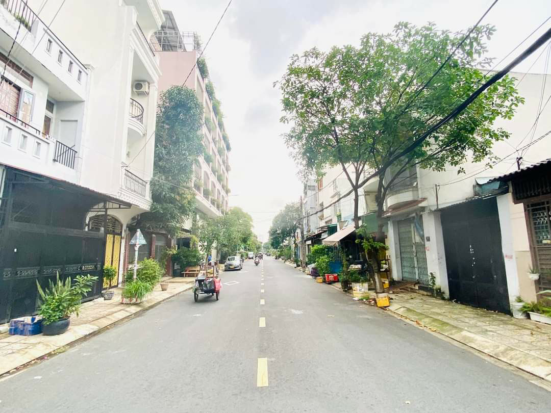 Bán nhà Hương lộ 2, Bình Tân, 4x20m, 1 trệt 1 lầu, hẻm nhựa 8m, giá rẻ