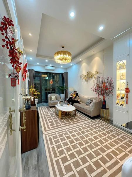 BÁN NHÀ PHỐ LÊ TRỌNG TẤN, QUẬN THANH XUÂN. OTO ĐỖ CỔNG. DT 40m x 5 Tầng x Giá 3.89 tỷ