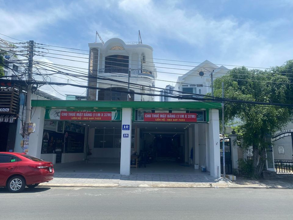 cho thuê nhà nguyên căn sát biển mặt tiền đường Đặng Tất Phường Vĩnh Hải TP. Nha Trang.