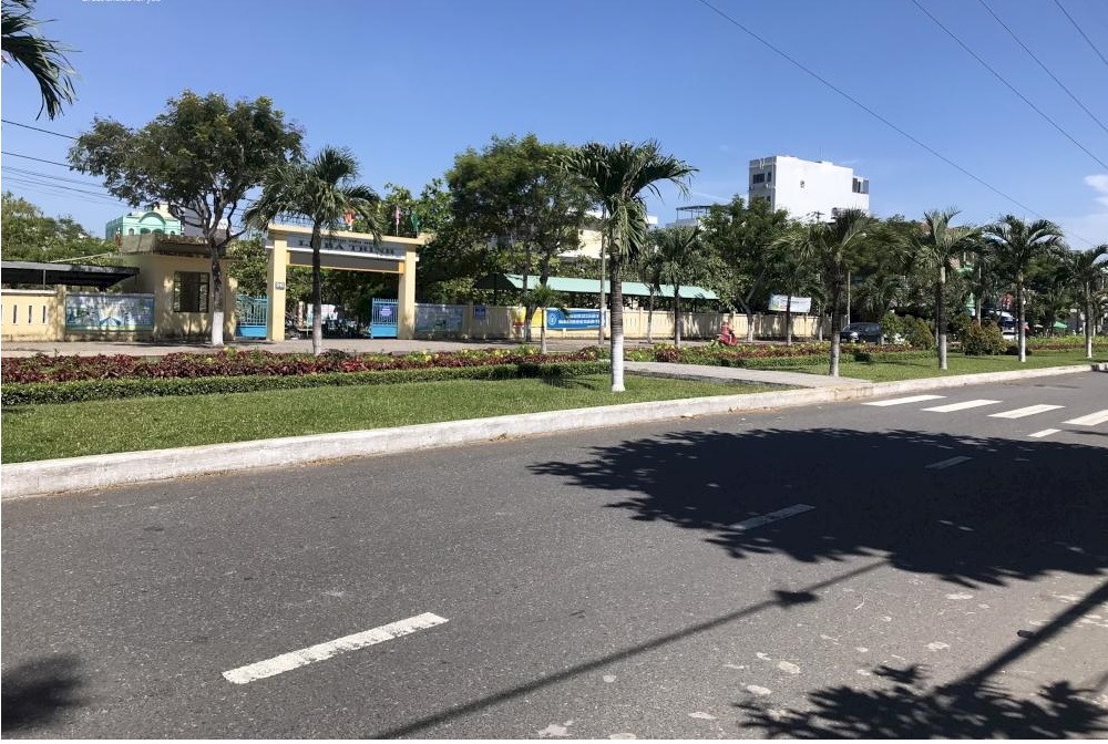 BÁN CĂN NHÀ 2 TẦNG ĐƯỜNG 30M SÁT SÔNG HÀN GIÁ RẺ NHẤT THỊ TRƯỜNG NGAY CẠNH SIÊU DỰ ÁN CỦA SUN GROUP