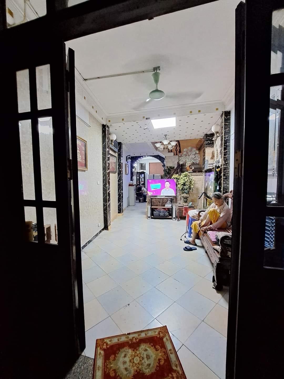 Cần bán nhà ô tô đỗ VIP đẹp rẻ tại Tân Mai - Hoàng Mai 4 Tầng DT 50m