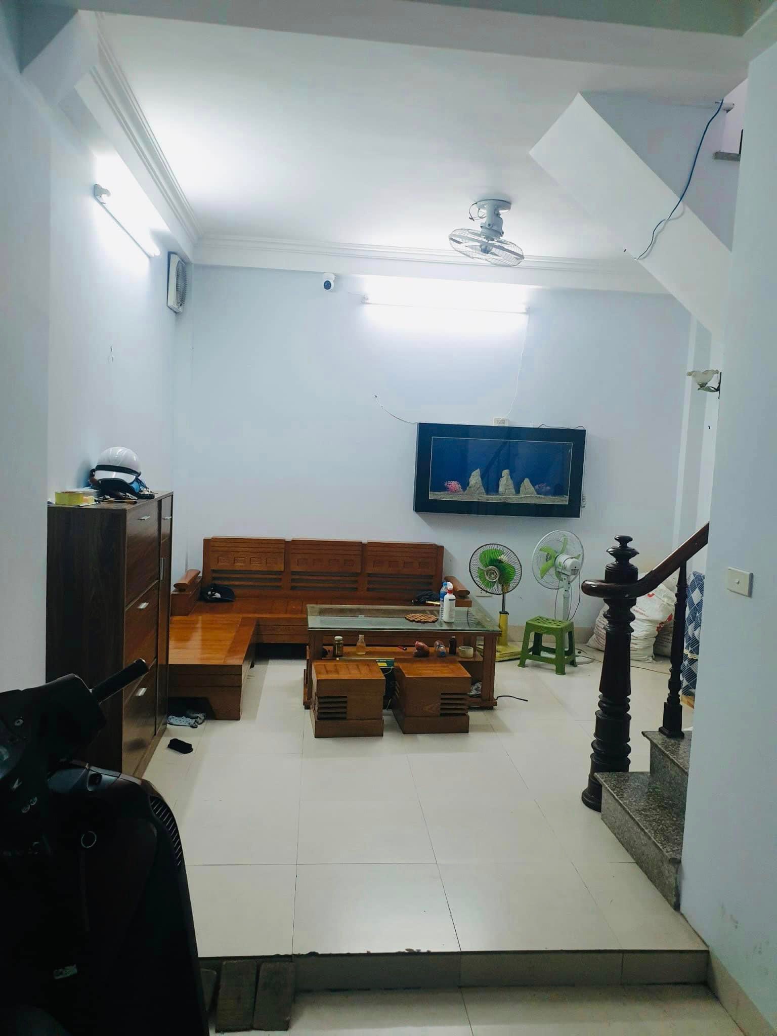 Cần bán nhà đẹp 4 Tầng Ô Tô đỗ cửa tại 74 Tâm Mai - Hoàng Mai