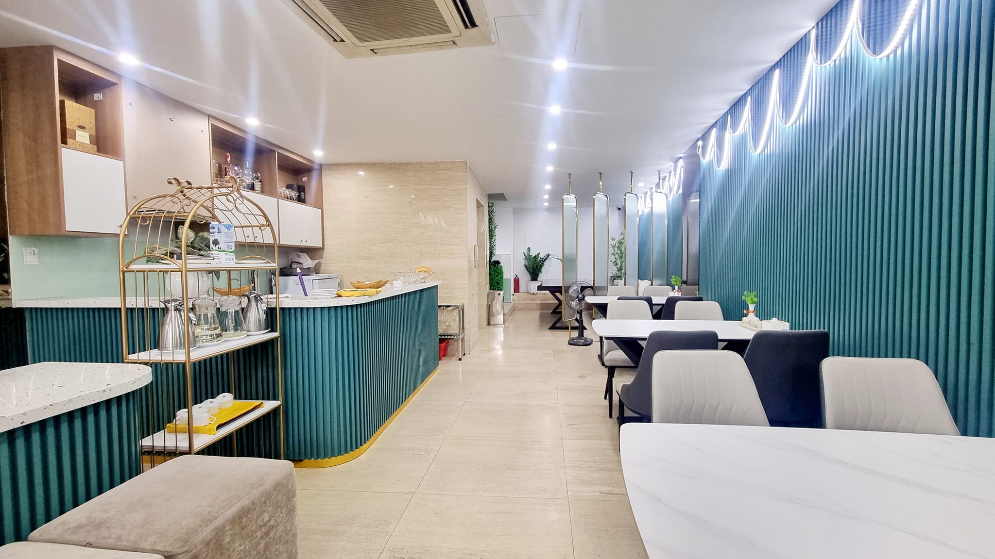 Bán khách sạn mặt phố Mã Mây Hoàn Kiếm nở hậu đẹp 101m 9 tầng 48 tỷ