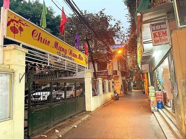 BÁN NHÀ NGUYỄN TRÃI - ÔTÔ ĐỖ CỬA - BÃI XE CẠNH NHÀ - DT 72M CHÀO 5TỶ95.