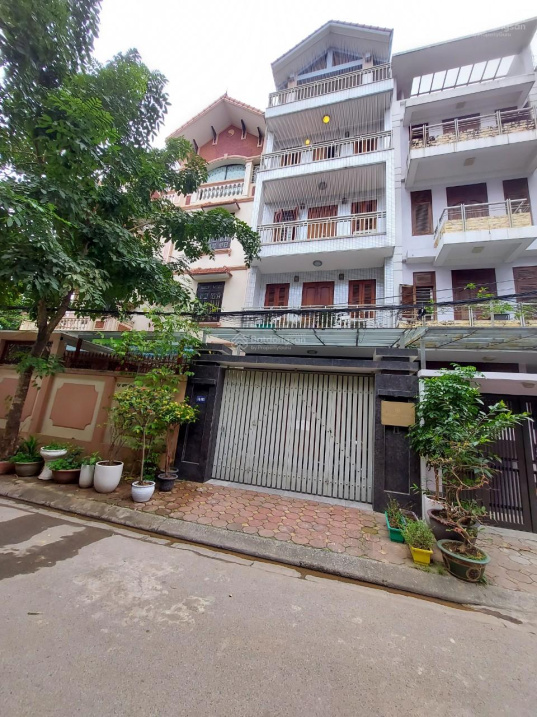 Bán nhà mặt phố Âu Cơ – Tây Hồ 110m2, mặt tiền 6.5m, Ô Tô, Kinh Doanh chỉ 18.5 tỷ.