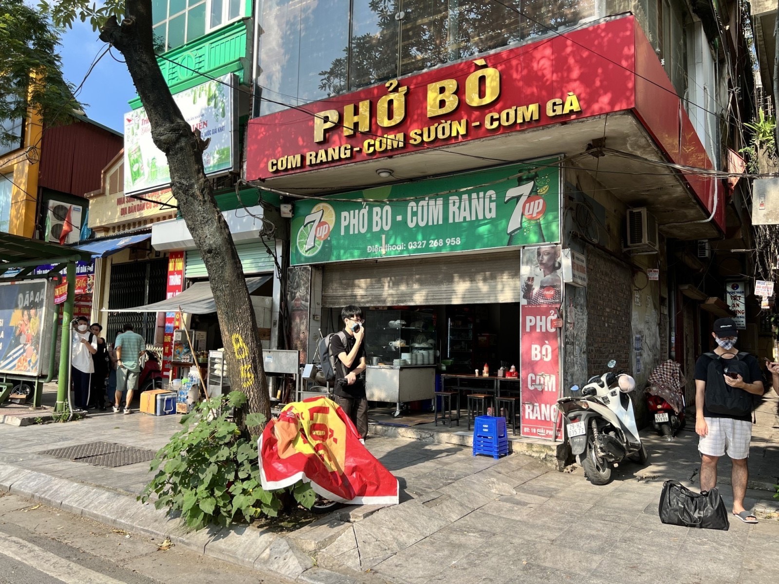 Cần bán nhà mặt phố cực đẹp 3 tầng tại Giaỉ Phóng