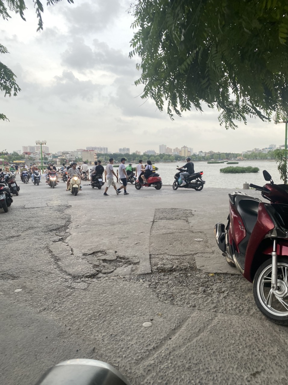 HIẾM!!! Bán nhà 5 tầng KHƯƠNG TRUNG, THANH XUÂN DT 35m, Ô TÔ, thông tứ tung, Dòng tiền cao, cần thanh khoản gấp