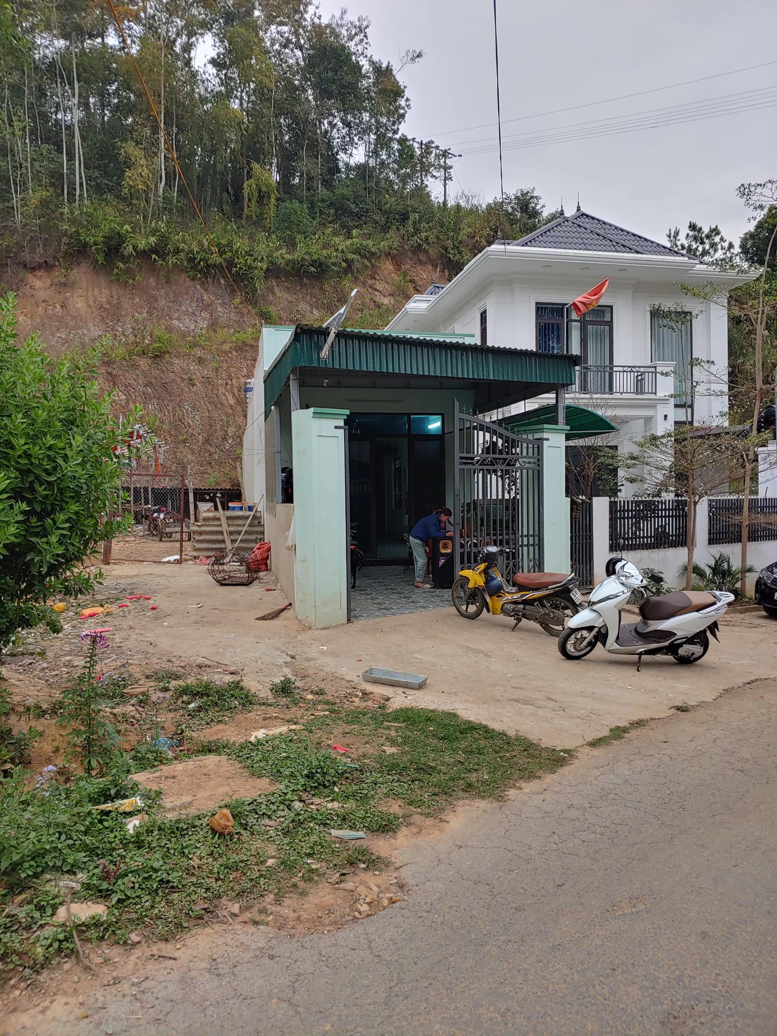 Không có nhu cầu sử dụng nhà mình muốn b.á.n mảnh đất.