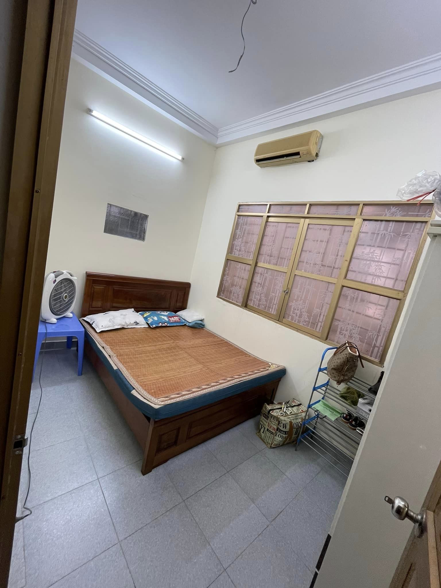 Bán nhà đường Thổ Quan, Khâm Thiên gần phố, ở ngay 4 tầng 30m2 giá 3.6 tỷ