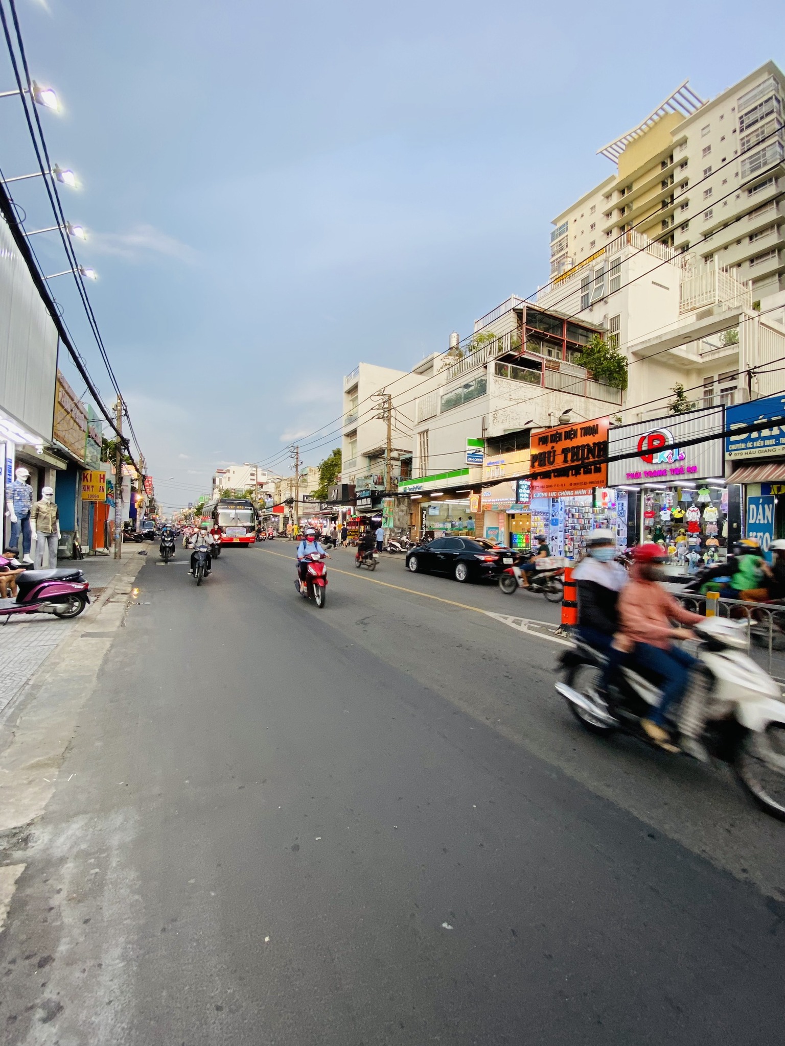 MẶT TIỀN HẬU GIANG,P.12,Q6(4x30.5x3 tầng) 22 TỶ TL