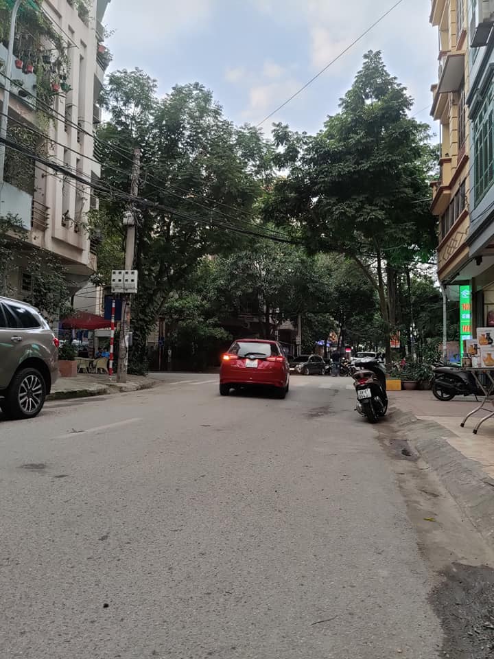 Mặt Ngõ Tự do, Hai Bà Trưng 75m2, 5 Tầng, MT 5m, 15.6 Tỷ