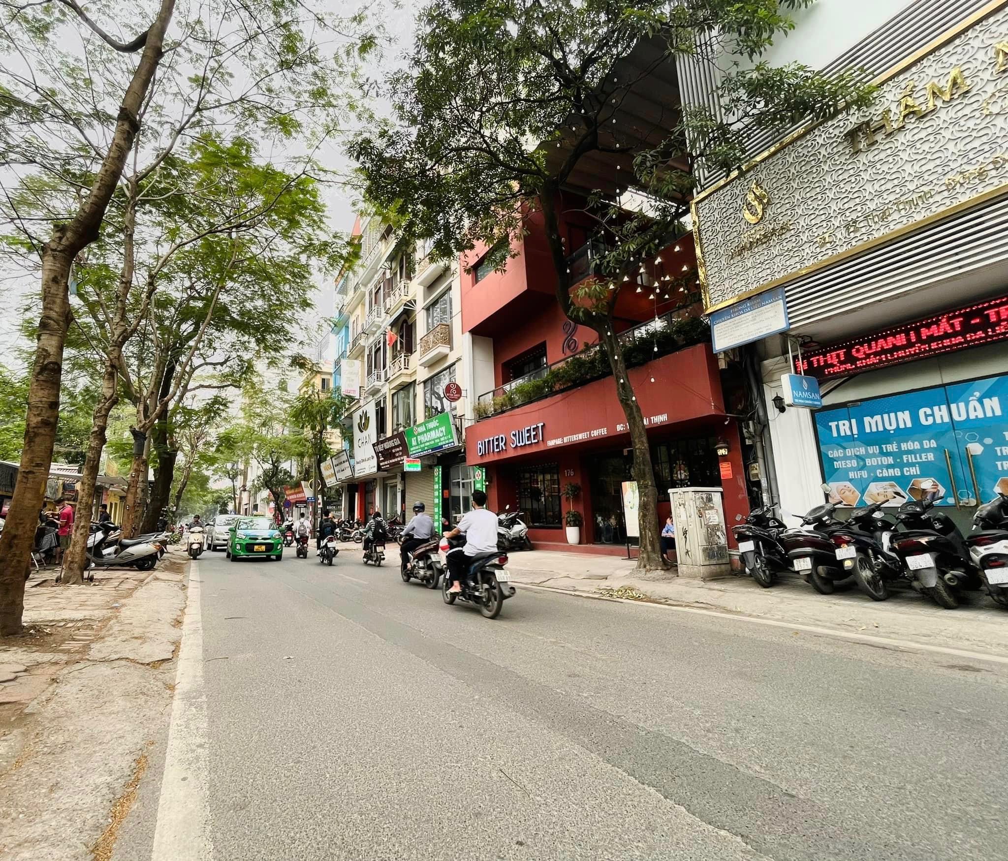 Bán nhà mặt phố Quận Đống đa- vỉa hè - kinh doanh đỉnh - lô góc-dòng tiền 720tr/năm