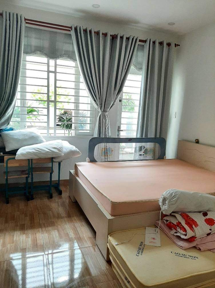 Nhà cách MT Cộng Hòa 30m, 84m2, 5 tầng, 9 phòng giá nhỉnh 11 tỷ.