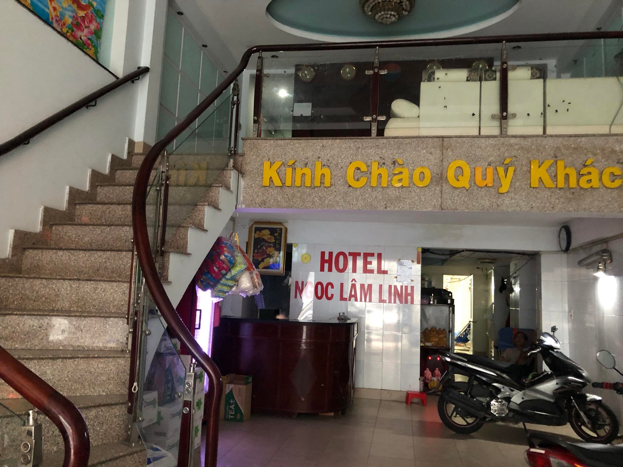 Bán Nhà nghỉ Khách Sạn 8 tầng Quận 12, đang có nguồn thu 60 triệu 1 tháng.