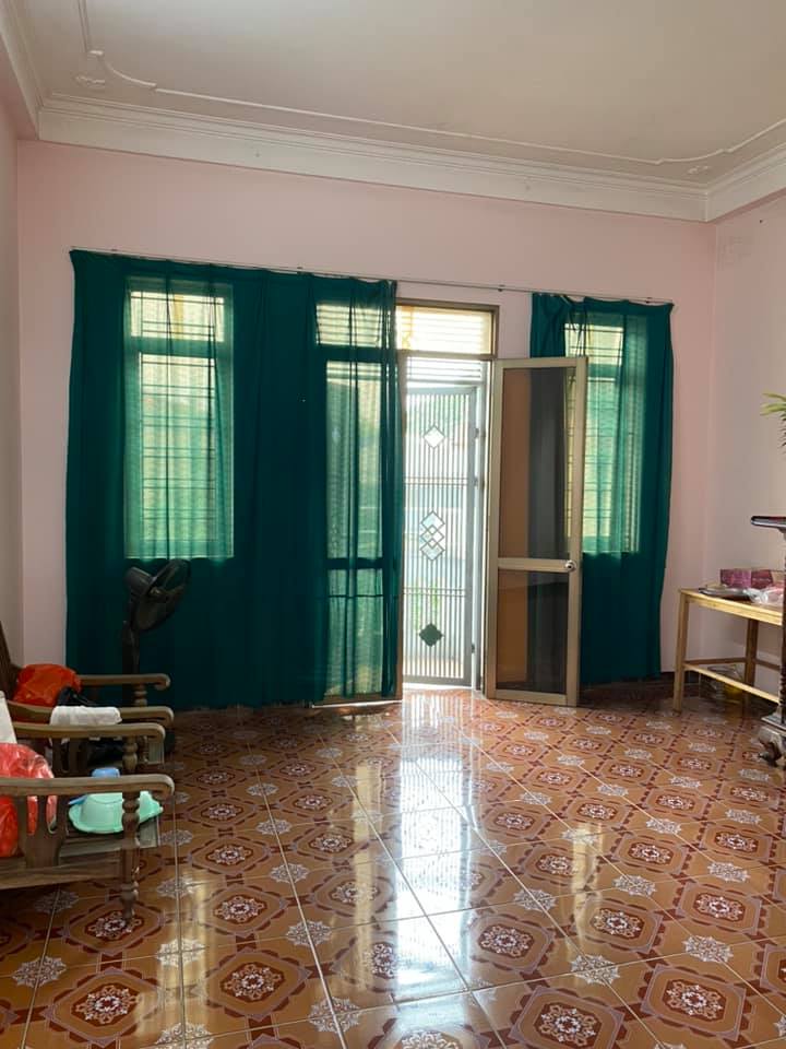 Bán căn nhà 78m2 phố Âu Cơ, Tây Hồ Gara Ô tô 7 chỗ Vỉa hè rộng Kinh doanh đỉnh 9.5 Tỷ