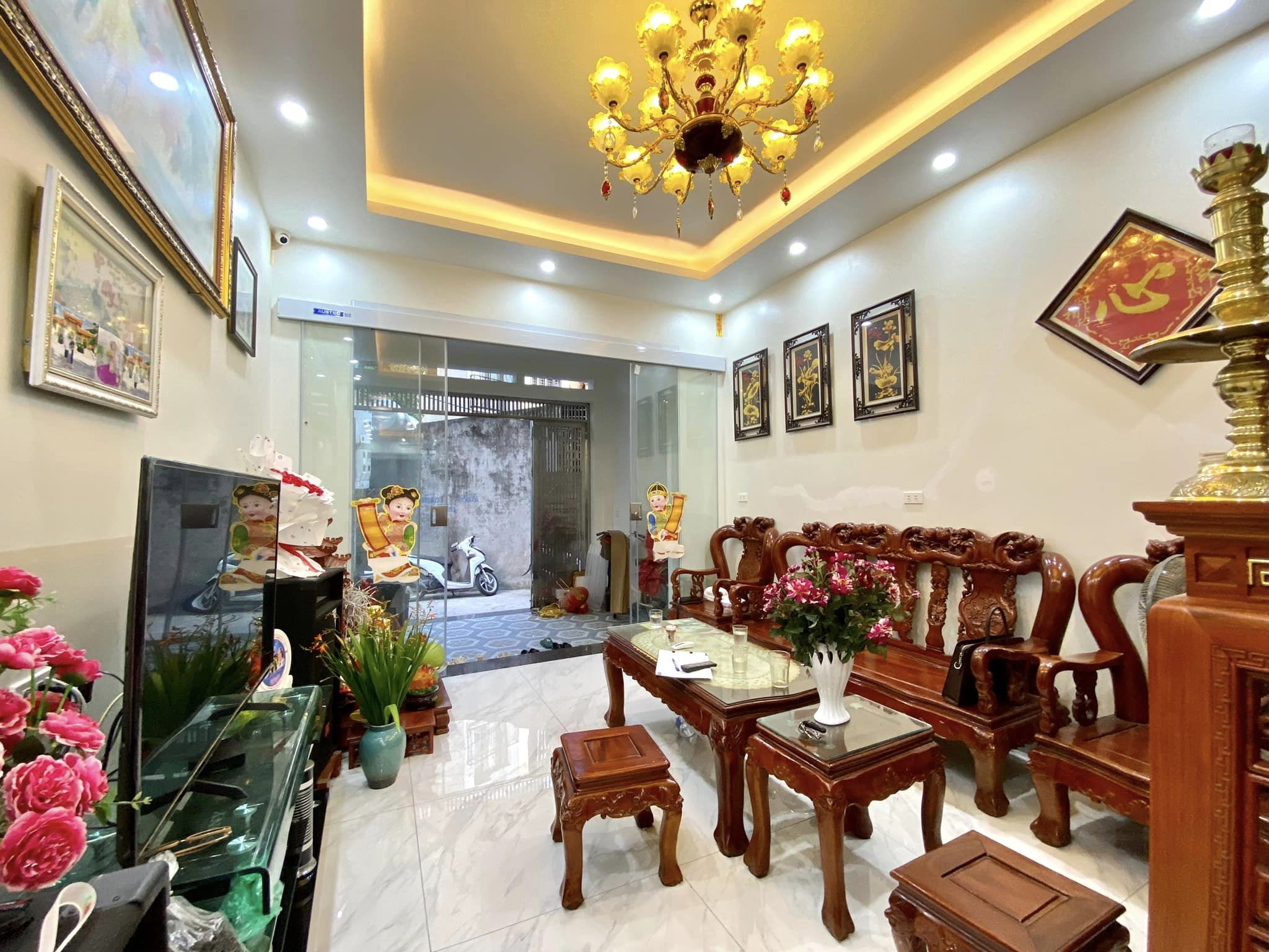 Bán nhà 149m2 phố Âu Cơ, Tây Hồ Ngõ Ô tô Kinh doanh vô đối 14.1 Tỷ.