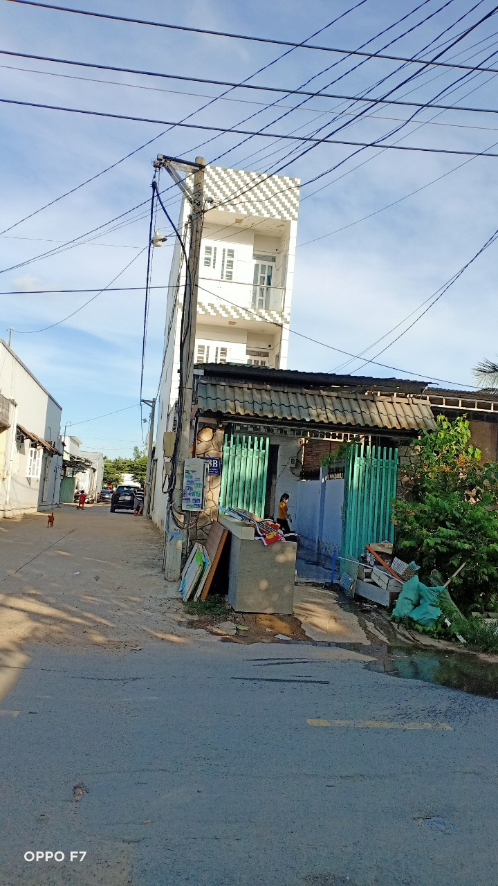 Chính chủ cho thuê Nhà mặt tiền 1 triệt 2 lầu - 4PN Đường Bưng Ông Thoàn, Q9