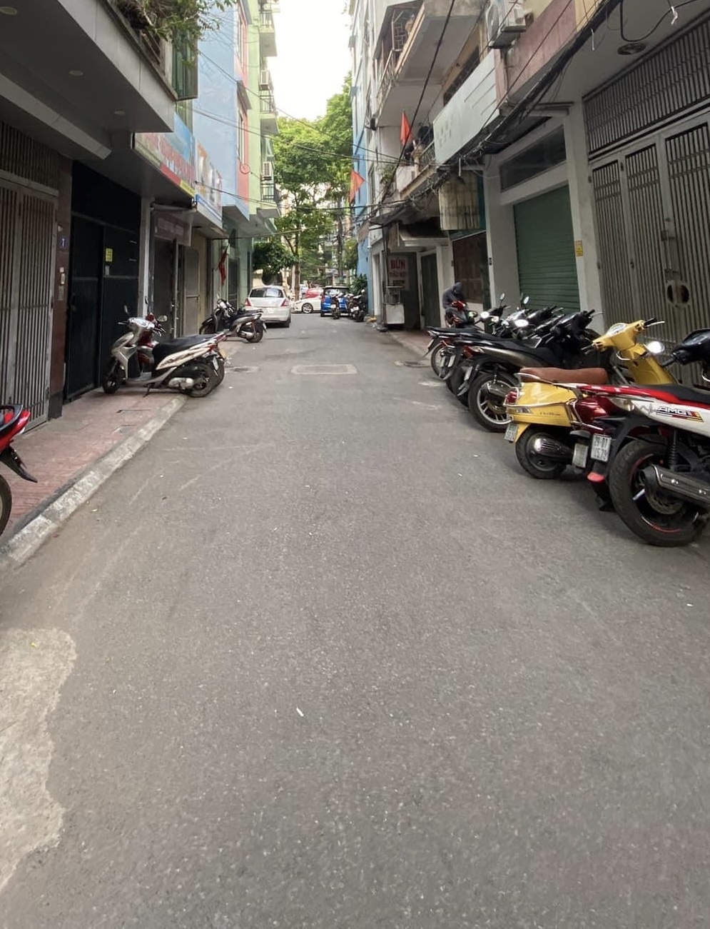 BÁN NHÀ PHÂN LÔ NGUỴ NHƯ KON TUM QUẬN THANH XUÂN - 60M 4 TẦNG MT 4.2M - VỈA HÈ OTO TRÁNH NHAU KINH DOANH ĐỈNH 2 THOÁNG TRƯỚC SAU