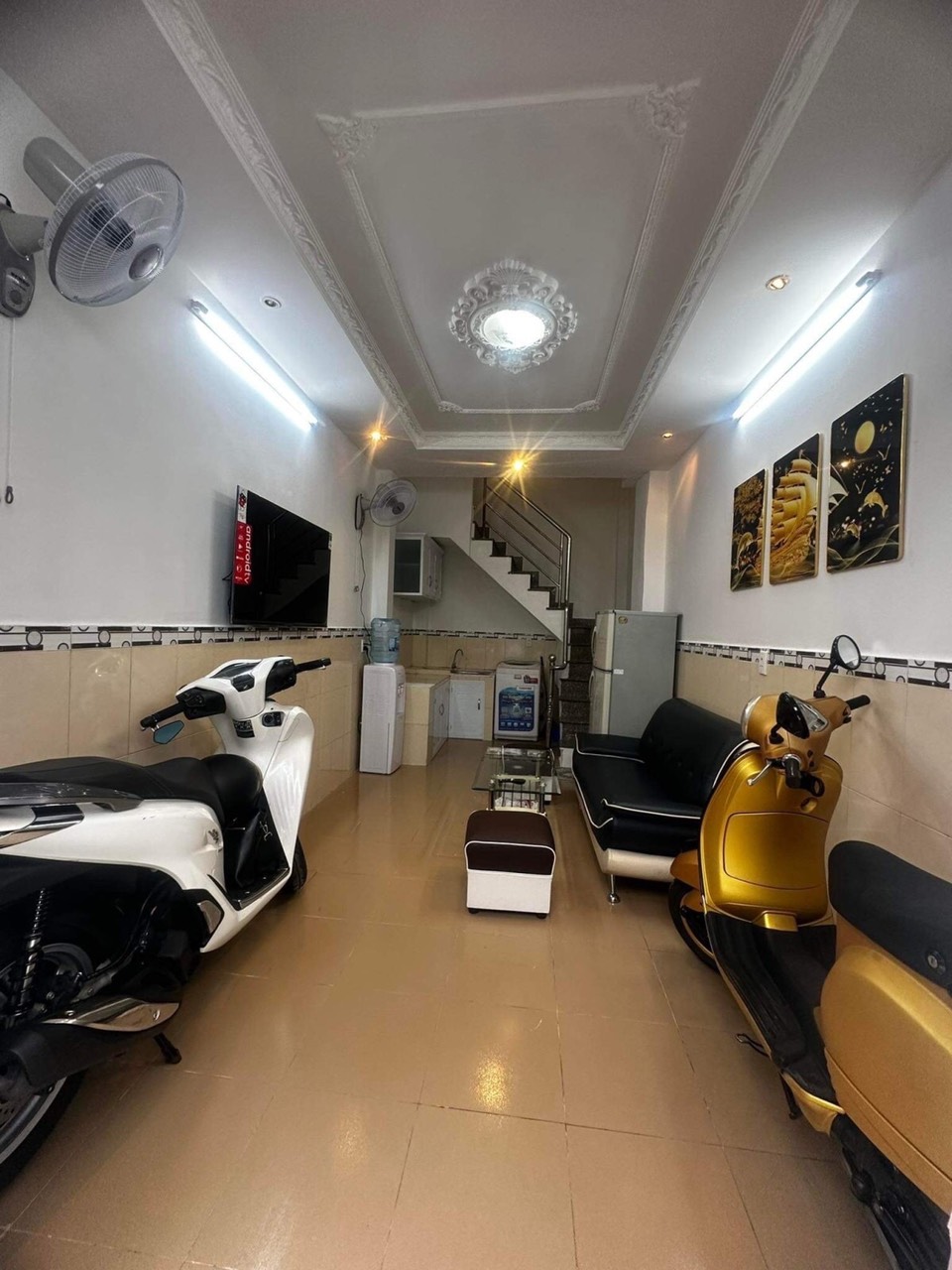 Nhà Quận 3 -Hai Bà Trưng Huyền thoại - DTSD 60 m2 - Giá chỉ 3.75 tỷ TL