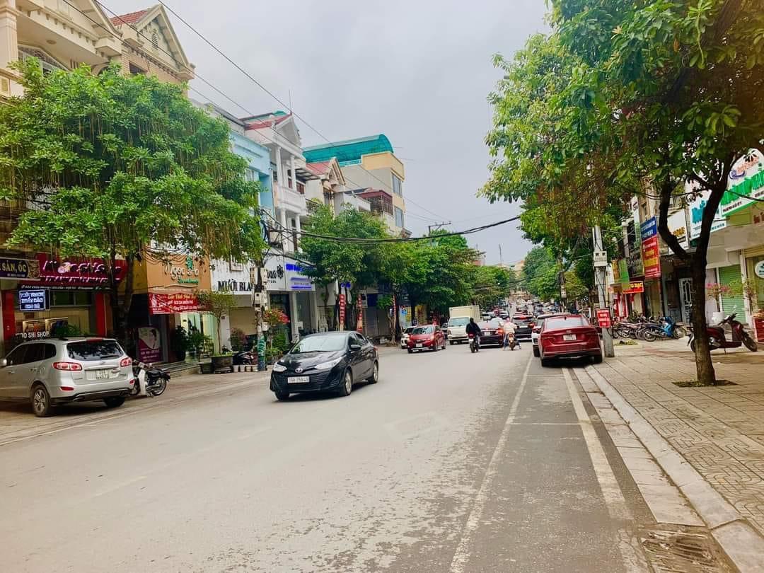 BÁN NHÀ VỊ TRÍ ĐẸP BĂNG 1 PHỐ CHÂU PHONG- VIỆT TRÌ