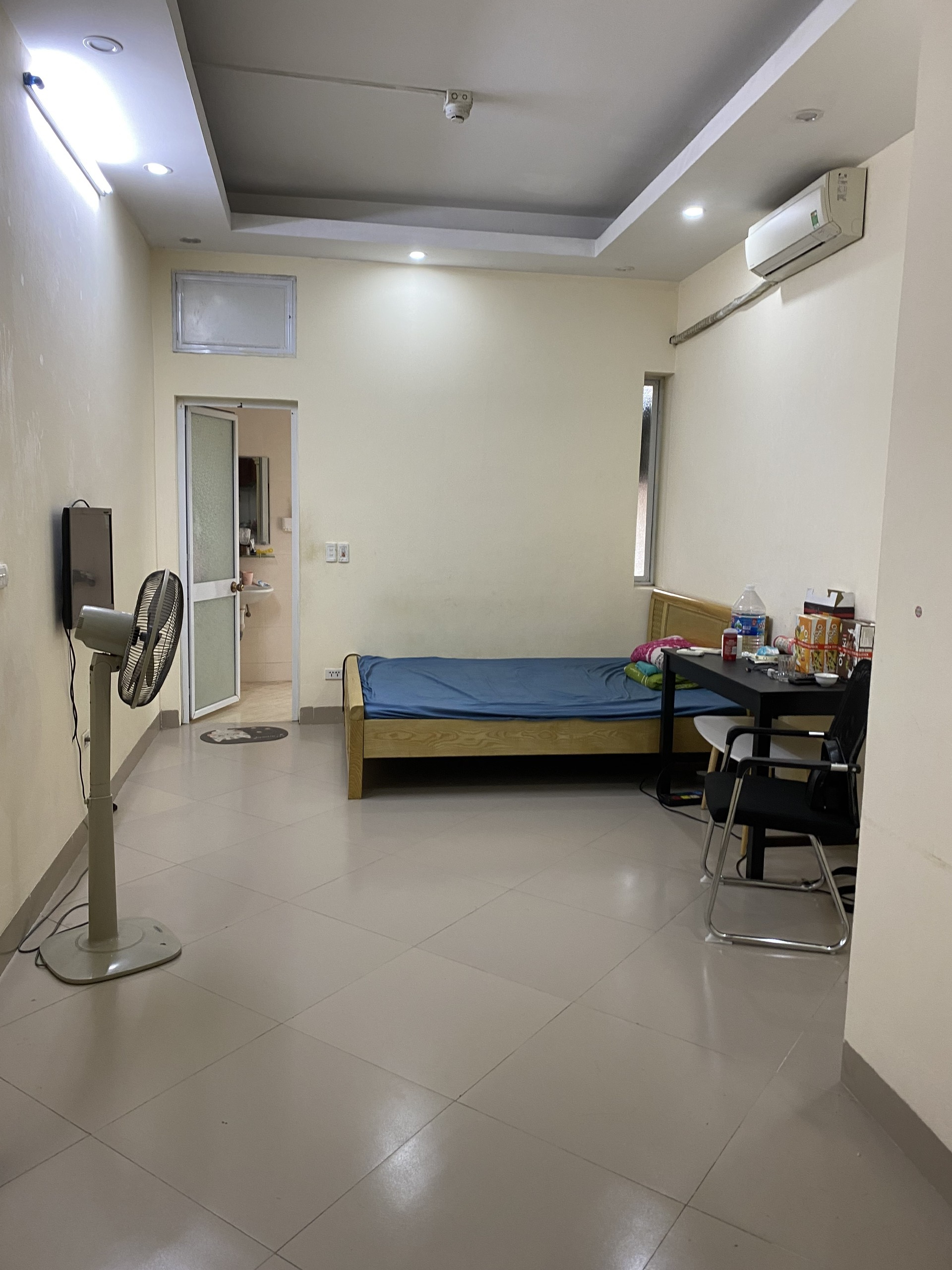 Cho thuê nhà số 8 ngách 15/32 Thổ Quan, Đống Đa; 4,5tr/th