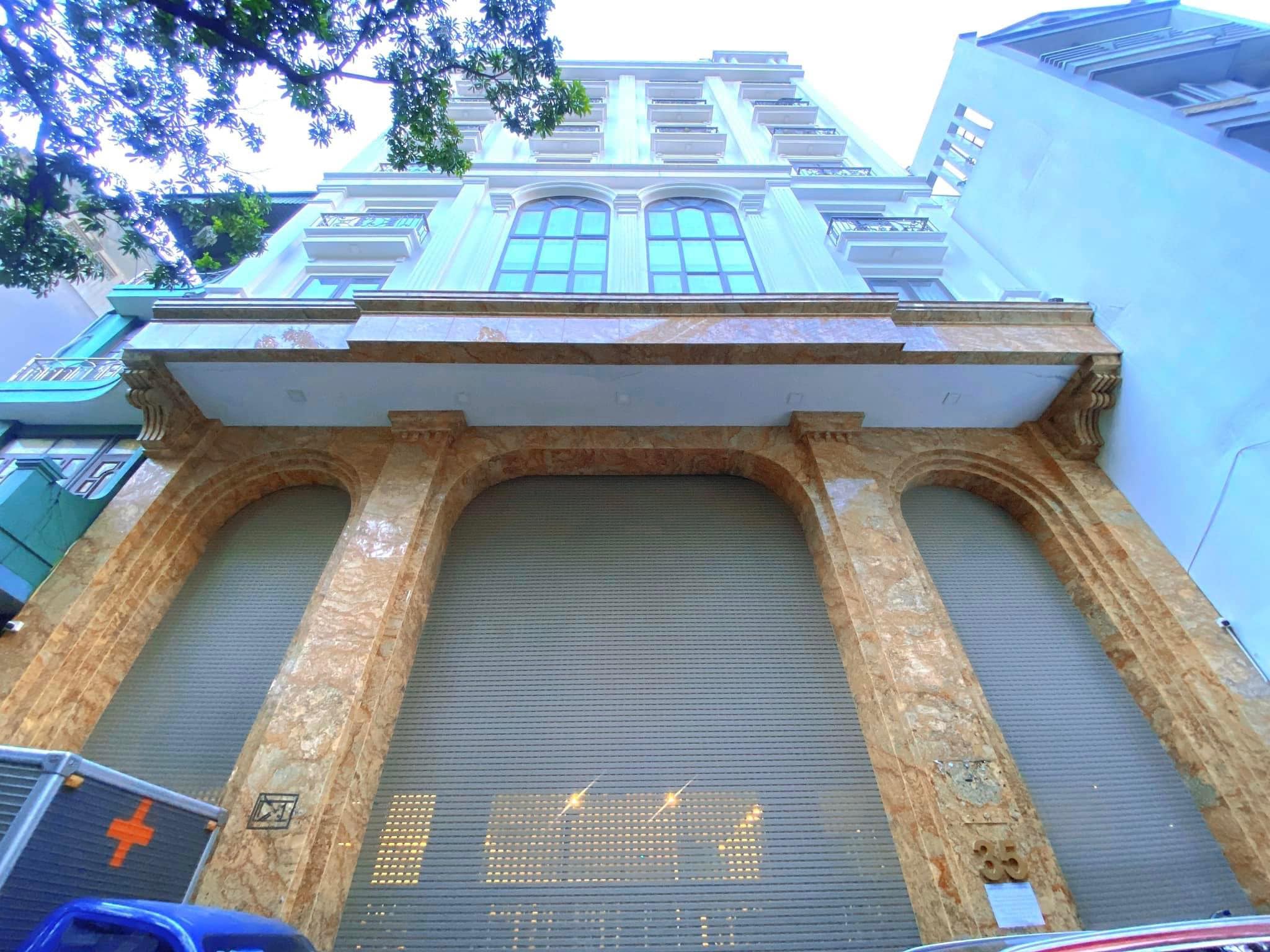 Khách Sạn VIP 5 Sao Trần Duy Hưng 11 Tầng, 520m2 MT 15m, 70 Phòng, Chỉ 239 Tỷ