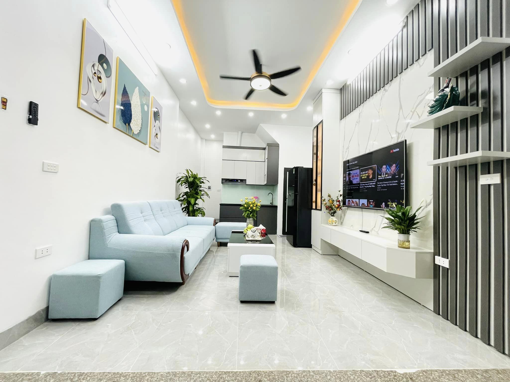 Bán nhà Tặng Nội Thất phố Đại La, Quận Hai Bà Trung. Gần Phố, Ô Tô cách 20m.