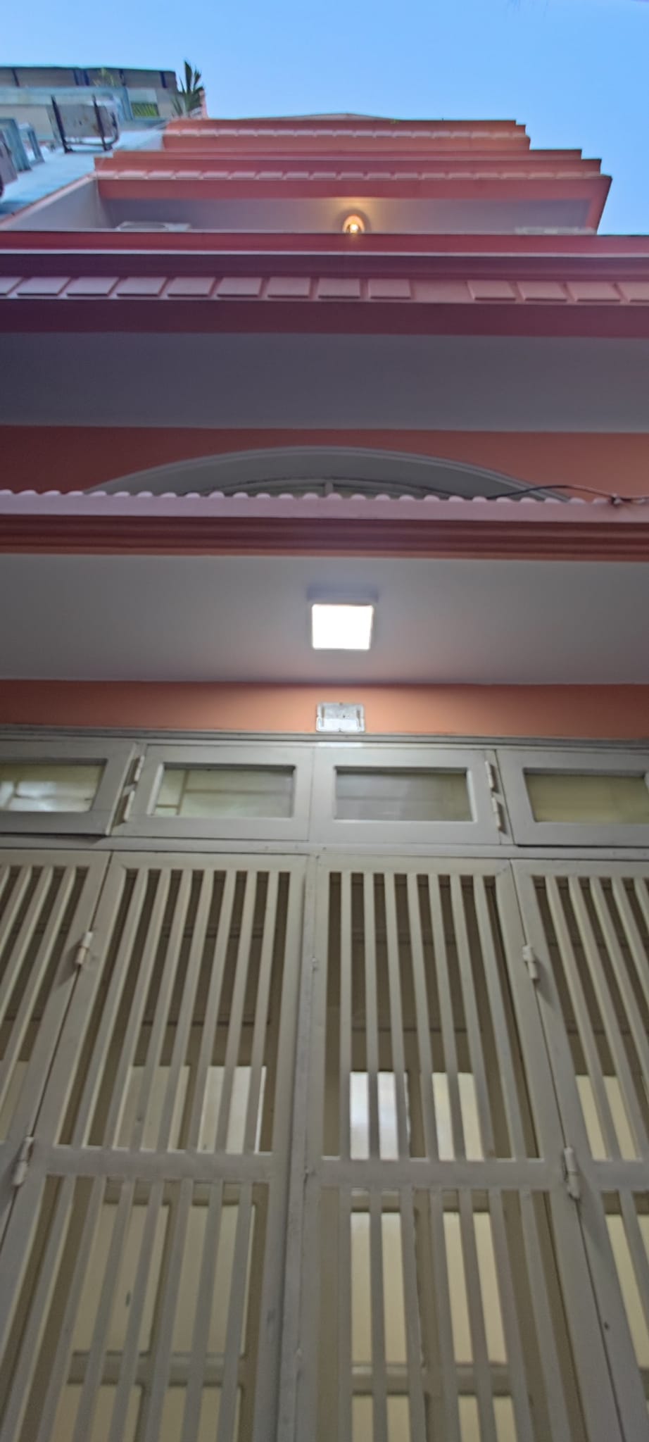 NHÀ ĐẸP Ở NGAY - SỔ ĐỎ NỞ HẬU - MẶT TIỀN SIÊU ĐẸP - KHÁCH XEM LÀ CHỐT