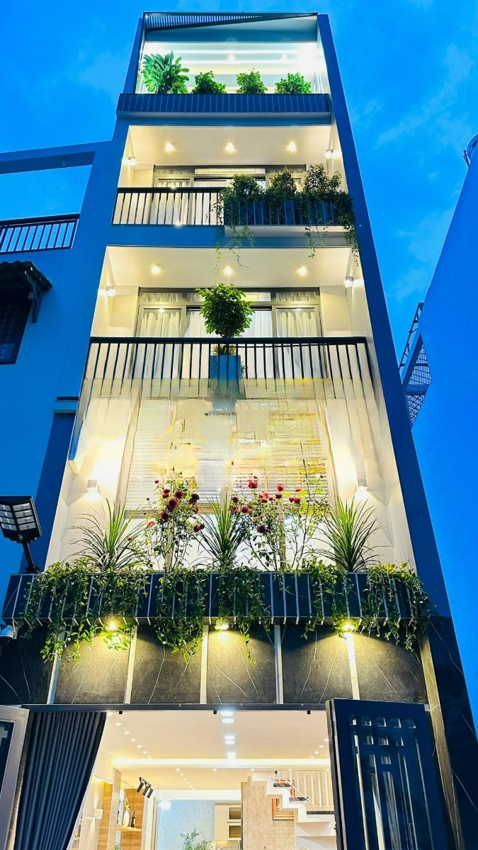 Nhà Mới - Đường Phạm Văn Chiêu - Xe Hơi Ngủ Trong Nhà - 60m2 - 5 Tầng - Sổ Nở Hậu - Nội Thất Cao Cấp - Chỉ hơn 100tr/m2