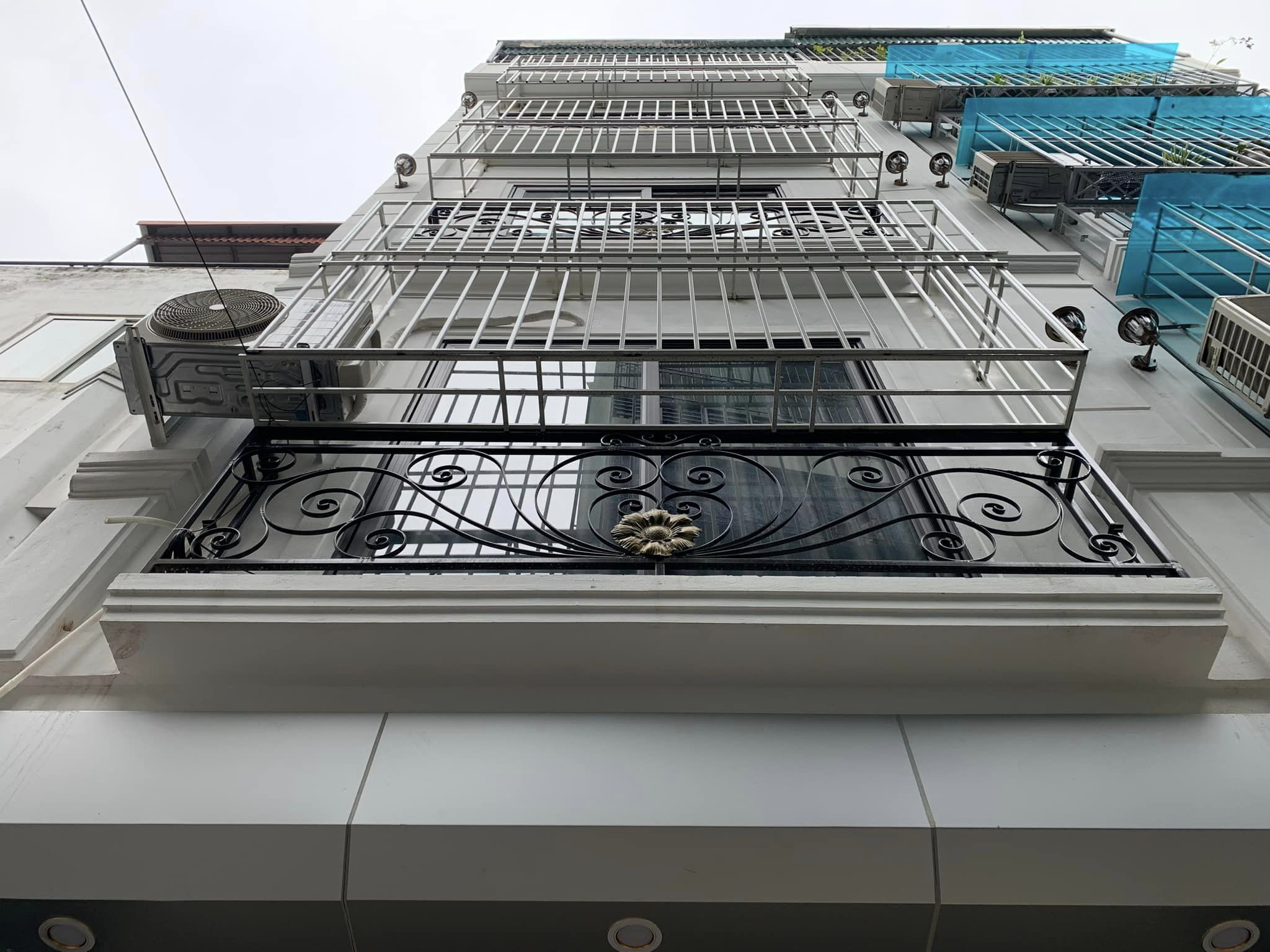 BÁN NHÀ GIÁP BÁT, KINH DOANH NHÀ 5TẦNG CỰC ĐẸP FULL NỘI THẤT VỀ Ở NGAY 4,85 tỷ