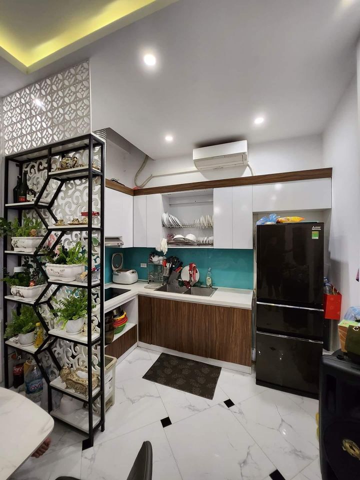 CĂN ĐẸP Lương Sử C, 33 m2, 5 tầng, 4.48 tỷ Đống Đa – KINH DOANH