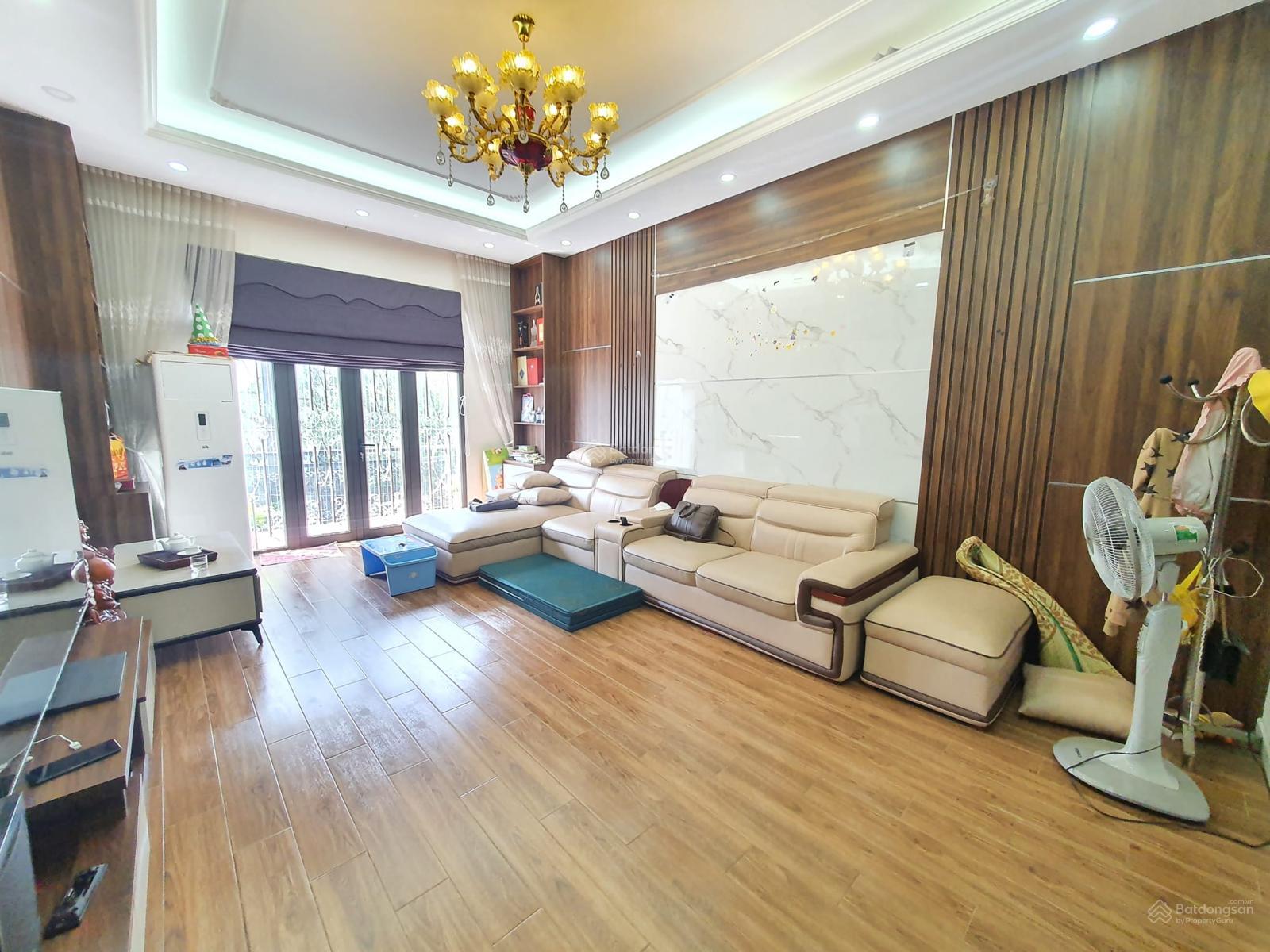 Nhà 3 tầng 4 ngủ, phân lô, vỉa hè Kiến Hưng, 50m2, ô tô tránh, KDoanh tốt, 6 tỷ 35